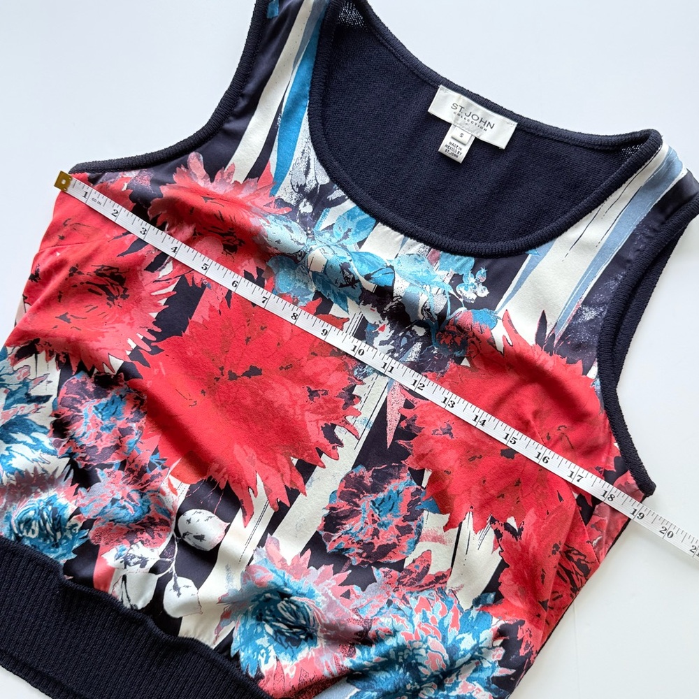 St. John Collection Navy Sleeveless Sweater Tank Shell Silk Red White Floral S - Picture 12 of 15